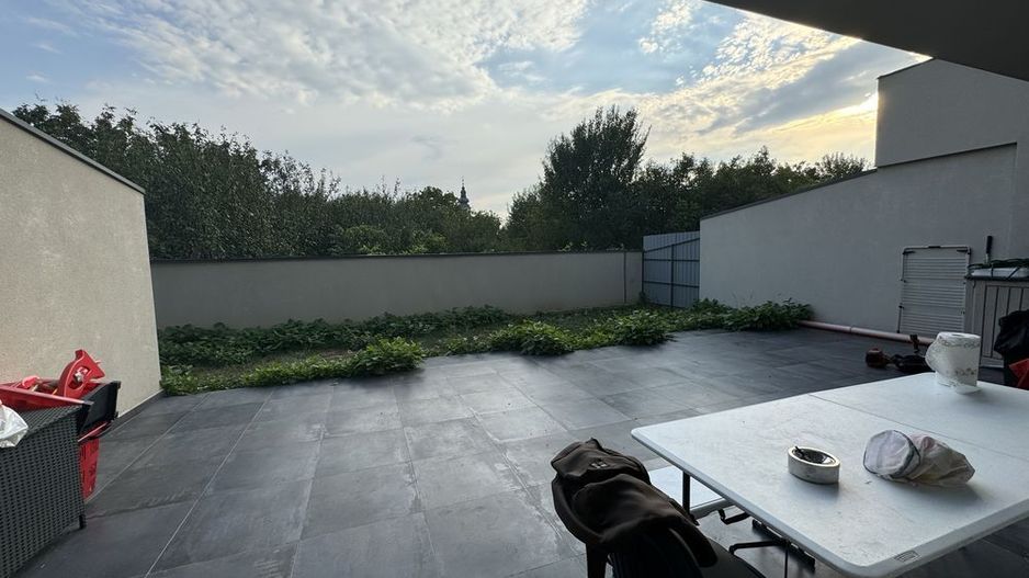 Apartament de vanzare - Poză 1