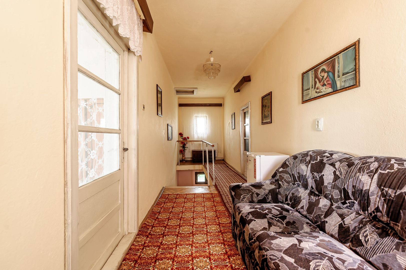 Casă cu 2 corpuri de clădire în Pecica, Arad. - Poză 13