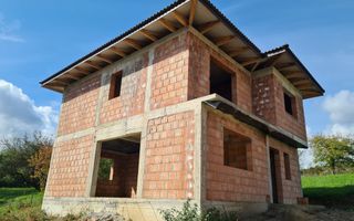 Casa la rosu 5 camere, 119 mp utili de vanzare in Ocolis - Poză 1