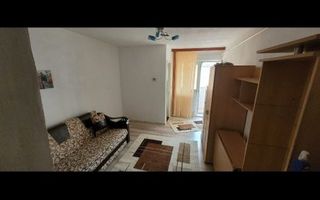 Garsonieră de vânzare, Galata, etaj intermediar, 50.000 EUR - Poză 1