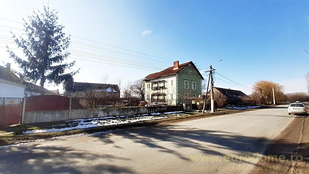 Casa, vechi conac, in com. Halchiu, la 15Km de Brasov - Poză 4