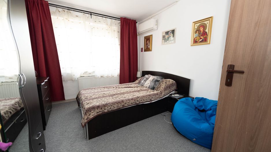 Apartament cu 3 camere de vanzare in zona Metrou Gorjului - Poză 2