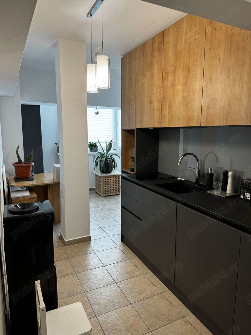 Garsonieră premium 40 mp, zona Arcul de Triumf, vedere spre gradina - Poză 1