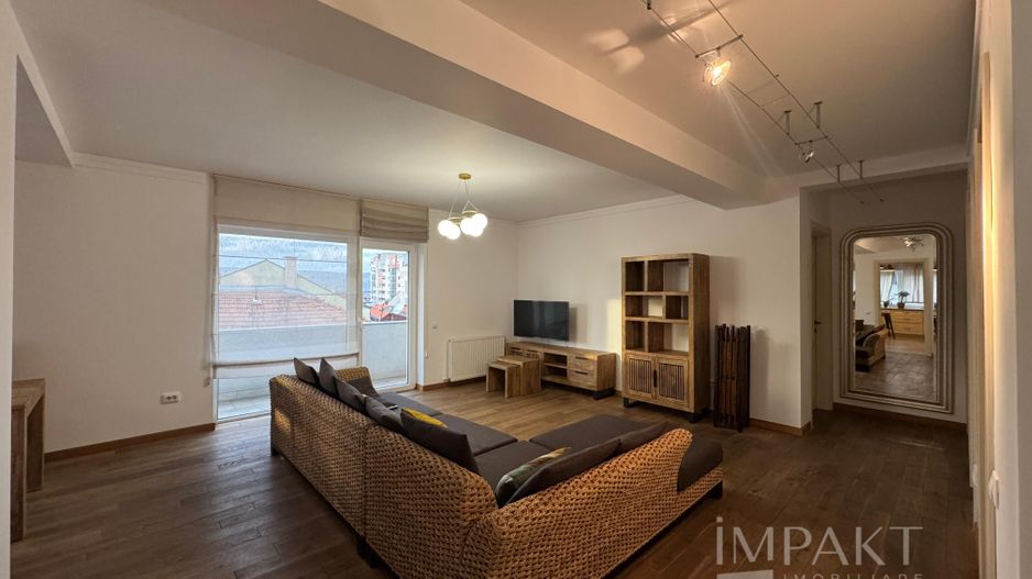 Apartament 94mp  3 camere in Piata Cipariu de inchiriat cu parcare - Poză 1