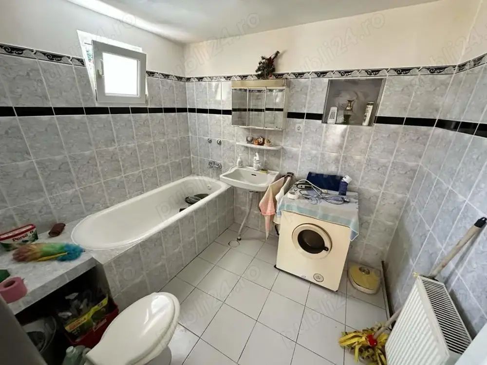 Vand sau schimb Casa P+Et+M -zona Piata Mare Str Bujorului - Poză 9