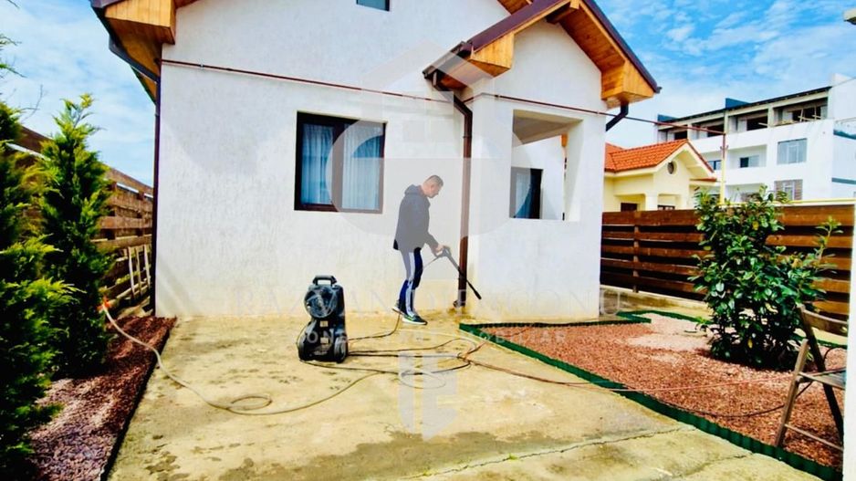 Casă spațioasă, mobilată și utilată în Năvodari Nord-Vest - Poză 12