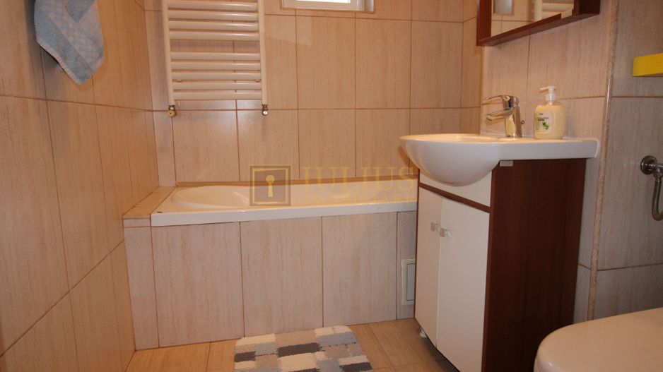 3 camere, 2 bai, centrala proprie, la 7 minute de Spitalul Judetean - Poză 11