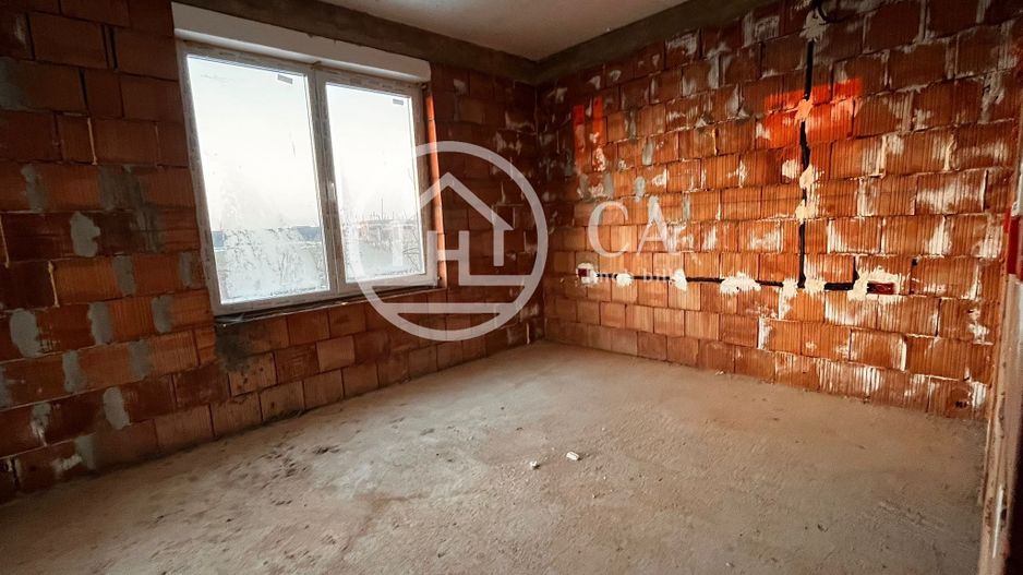 Casă de vânzare cu 4 camere in cartierul Bălcescu, Oradea - Poză 9