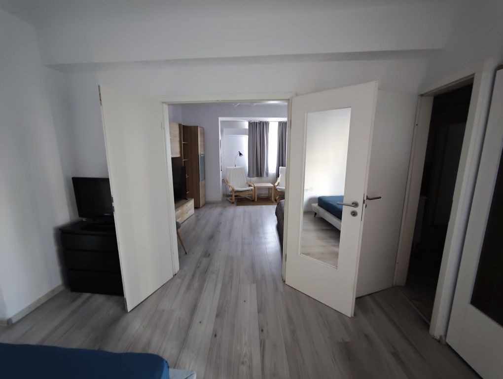 Închiriez apartament 3 camere, Unirii, plan B, centrală proprie - Poză 3