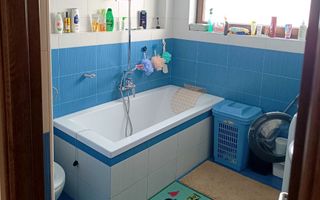 Apartament cu 3 camere și terase generoase, zona Sub Cetate, Florești. - Poză 8
