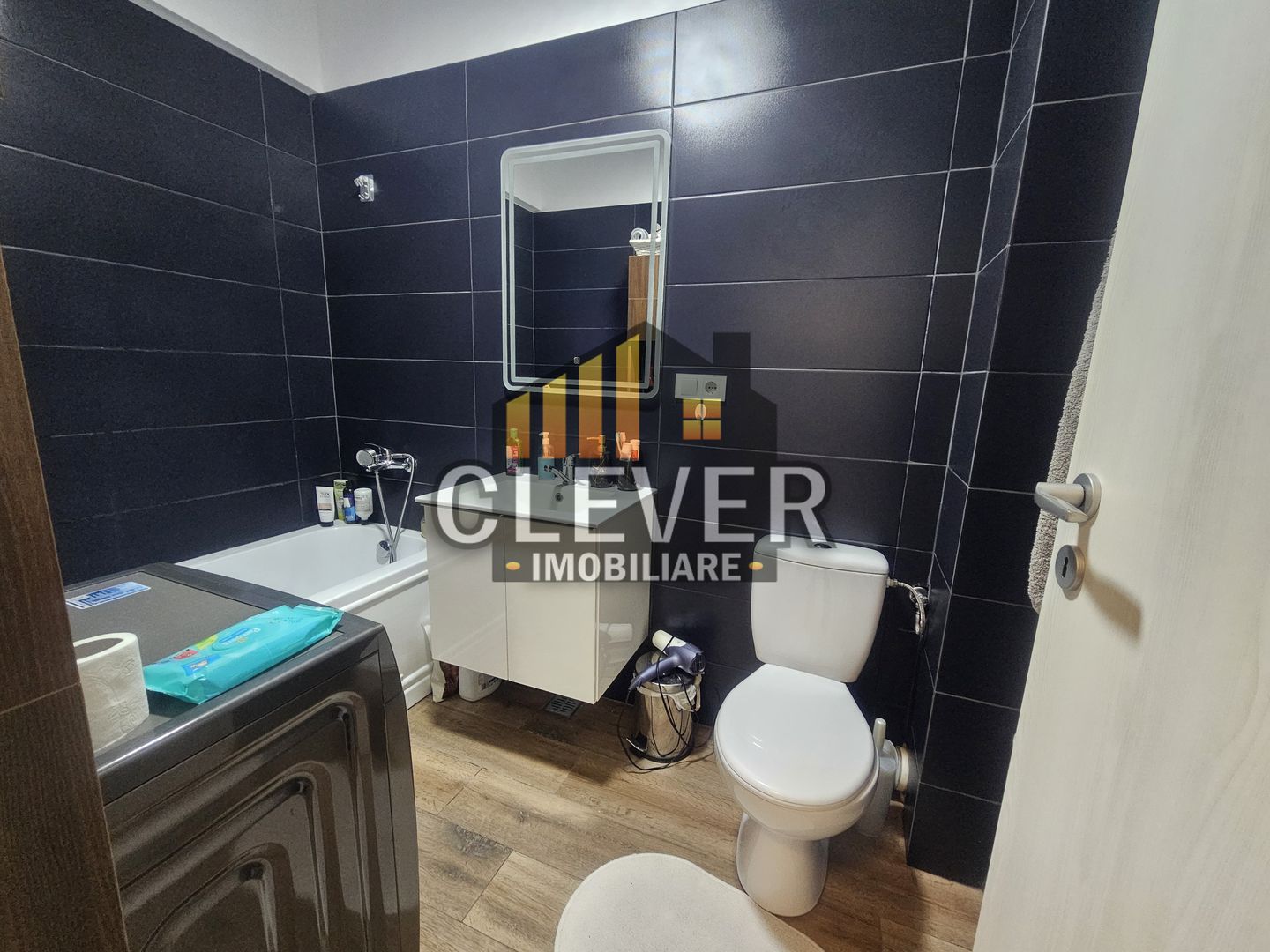 Apartament 3 camere Mobilat Utilat Loc de Parcare Inclus - Poză 11