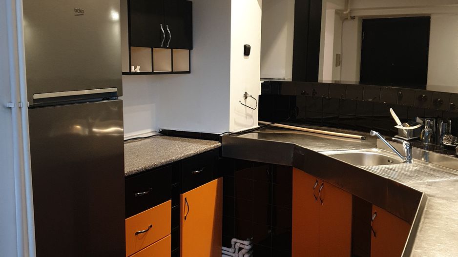 3 camere 93 mp 2/7 Calea Bucuresti - Vodafone - Poză 4