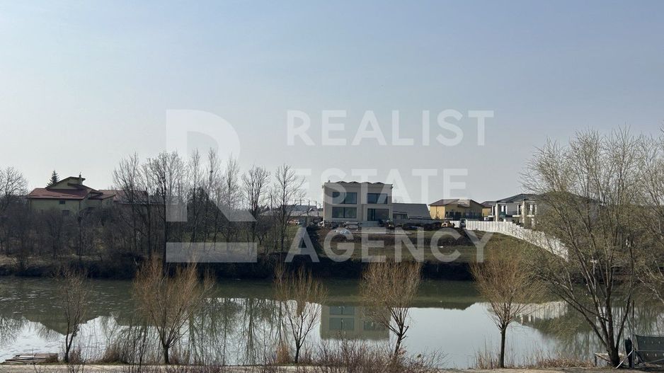 Casă P+1, 315 m² utili | Teren 1.530 m² | Pe malul lacului Ostratu - Poză 18