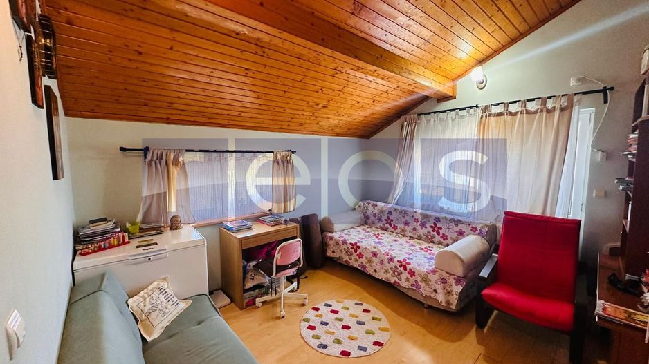 2 CASE DE VANZARE | CREVEDIA | 8 CAMERE - Poză 10