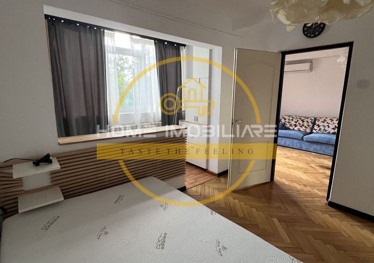 Apartament de inchiriat / 3 camere / Podu Ros - Poză 1