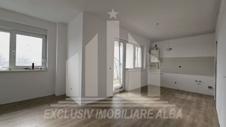 Apartament cu 2 camera decomandate, Alba-Micesti - Poză 2