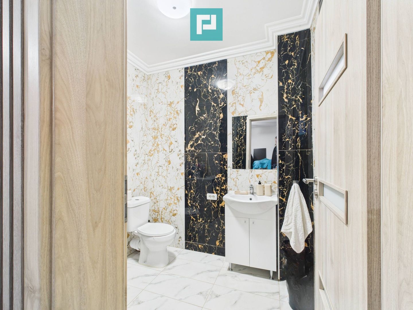 Casă cu 3 camere, P+1–Giarmata - Poză 10