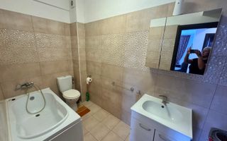 AP. 2 CAMERE - PARCARE INCLUSA, CENTRALA PROPRIE, MUTARE IMEDIATA - Poză 5