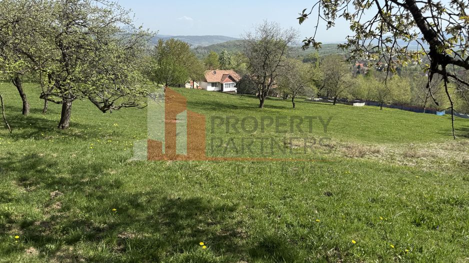 Terenuri Bran - Predelut  Priveliște către Bucegi și Postăvaru - Poză 5