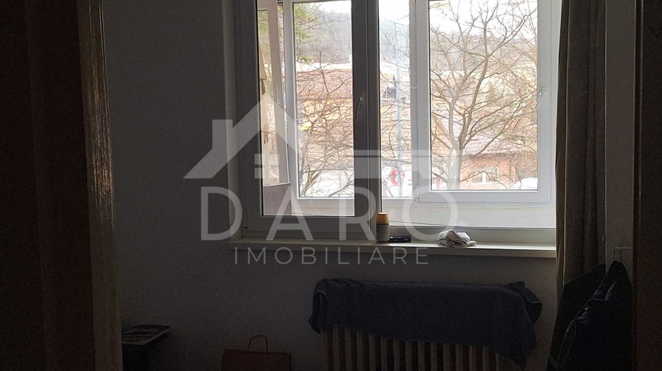Apartament 2 camere in bloc reabilitat termic - Poză 6