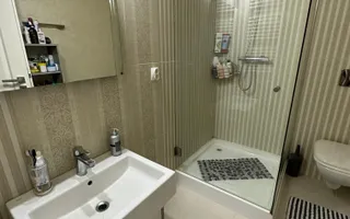 Casa la artera pretabilă Clinica medicala / birouri - Poză 19