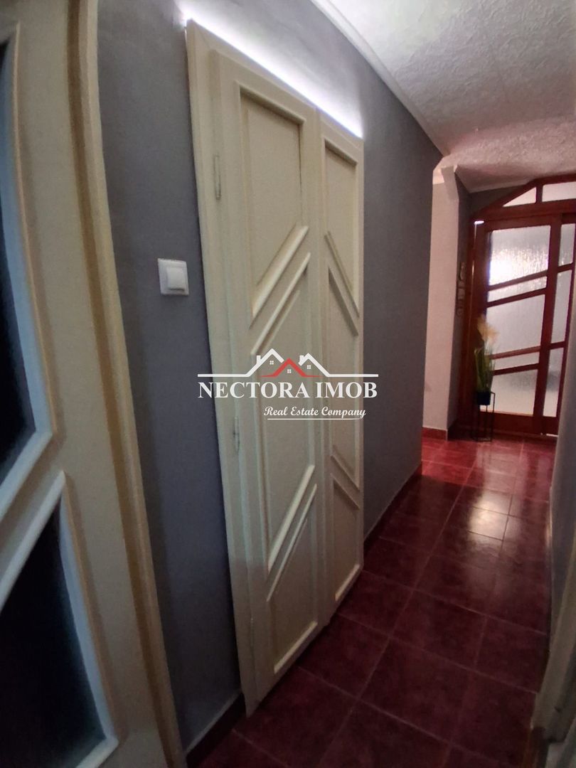 Apartament ULTRACENTRAL SALONTA, 3 camere, 74 mp, mobilat/utilat total - Poză 9