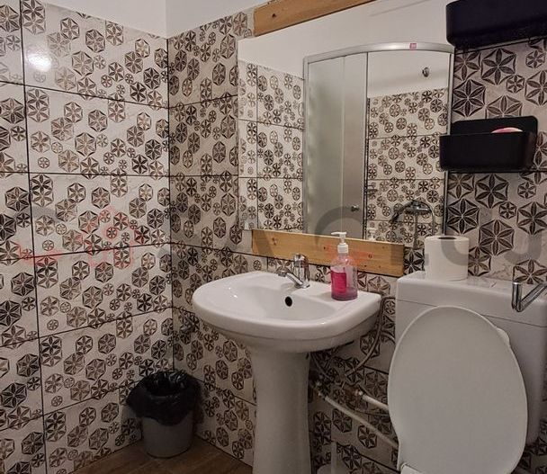 Ultracentral!! Clădire / 3 nivele – 14 camere, 300 mp utili, B-dul Eroilor!! - Poză 9