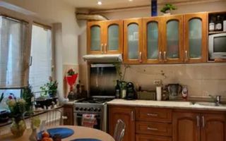 Teiul Doamnei | Apartament 3 camere | Etaj 4 | Bloc reabilitat - Poză 2