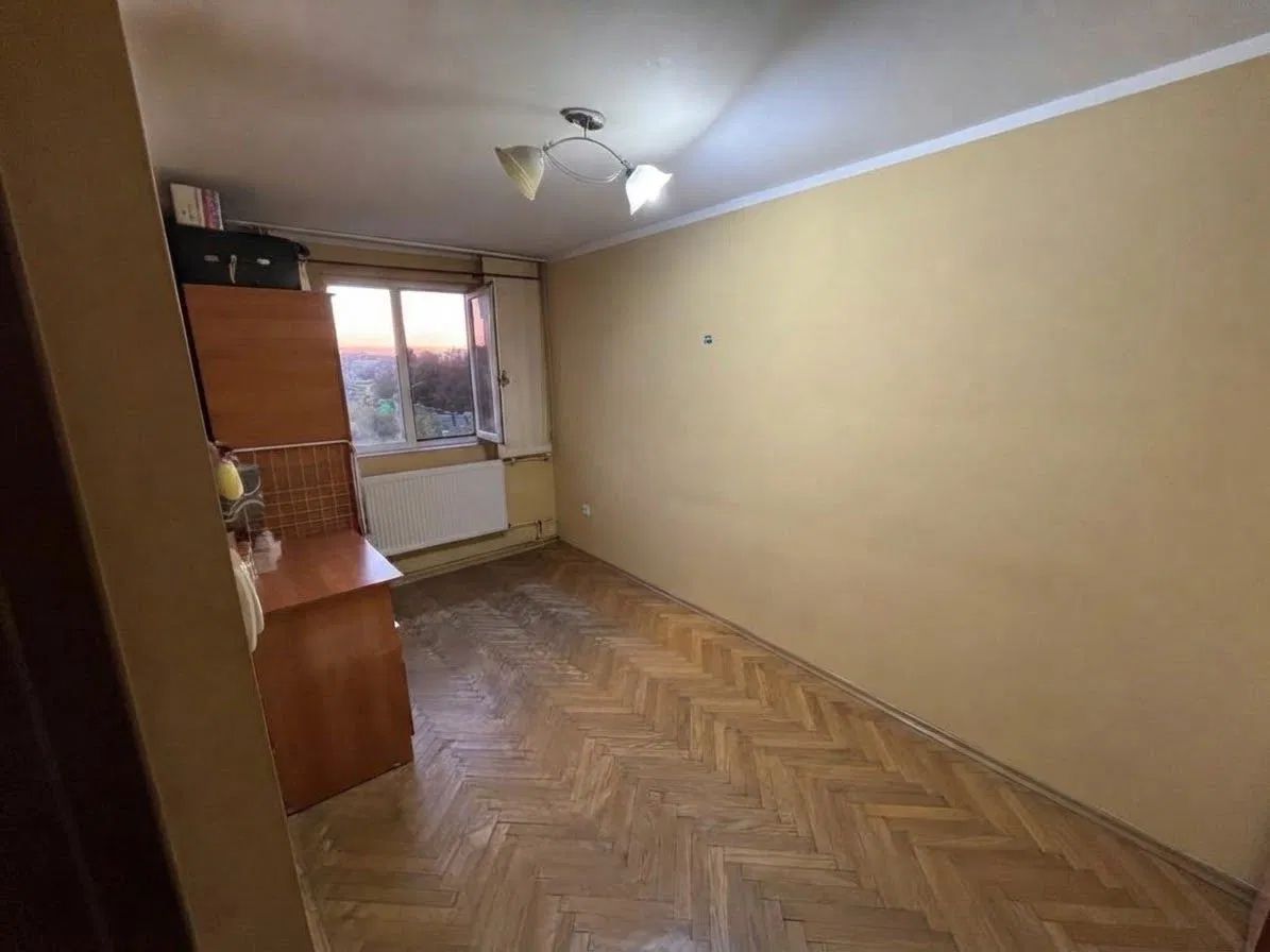 Apartament 3 camere Complexul Studentesc - Poză 3