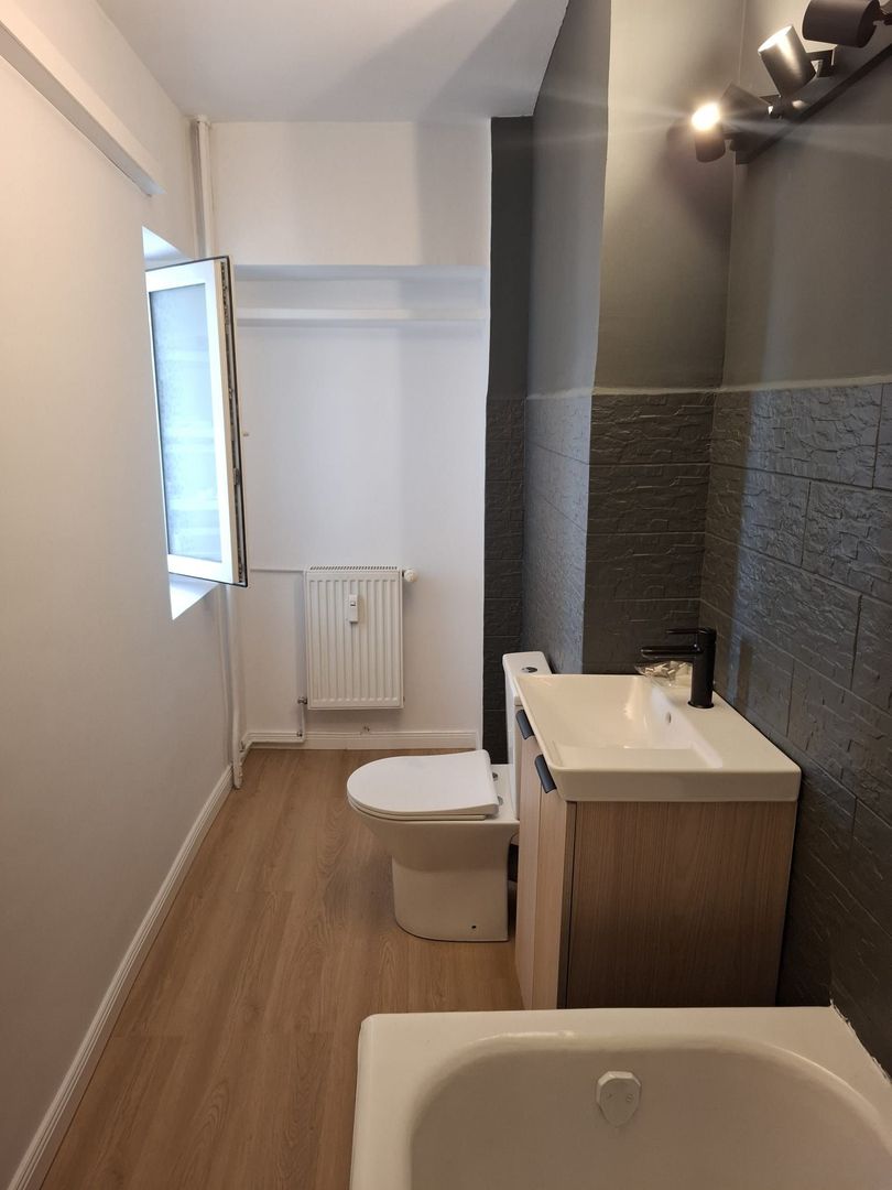Piața Victoriei, 3 cam. decom, pet friendly, nemobilat, ideal firmă - Poză 3