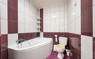 Apartament 3 camere, complet mobilat, decomandat, etaj intermediar - Poză 23