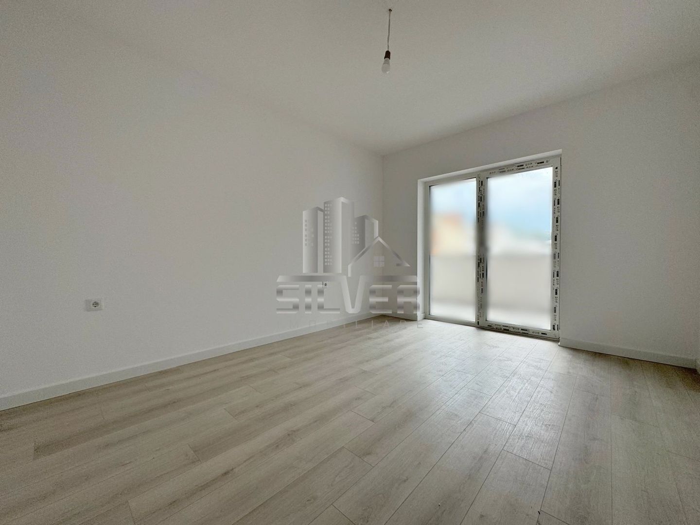Apartament cu 3 camere/59mp/terasa 15mp/zona Eroilor. - Poză 4