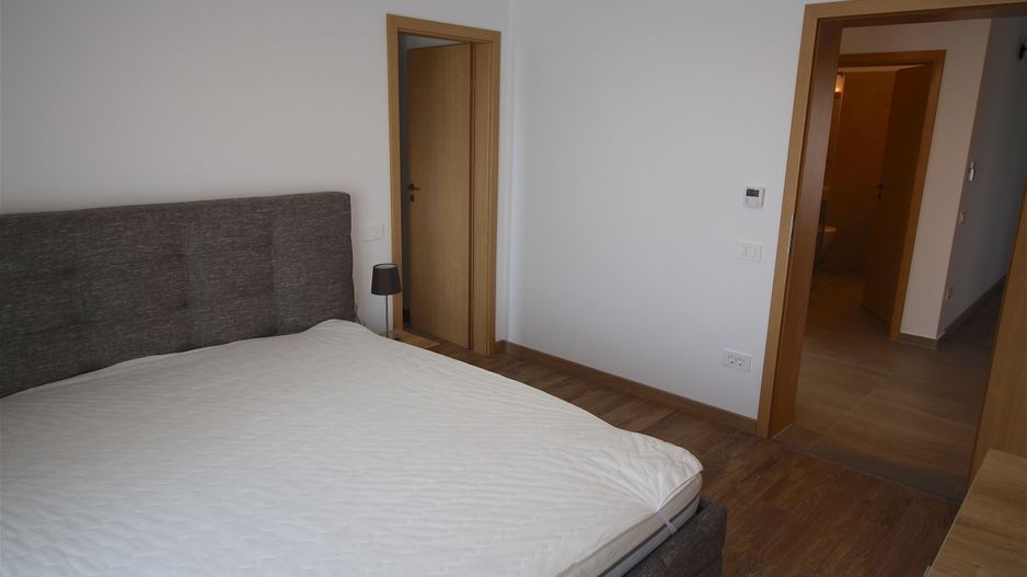 Apartament cu 3 camere de închiriat la intrare in Dumbravita - Poză 12