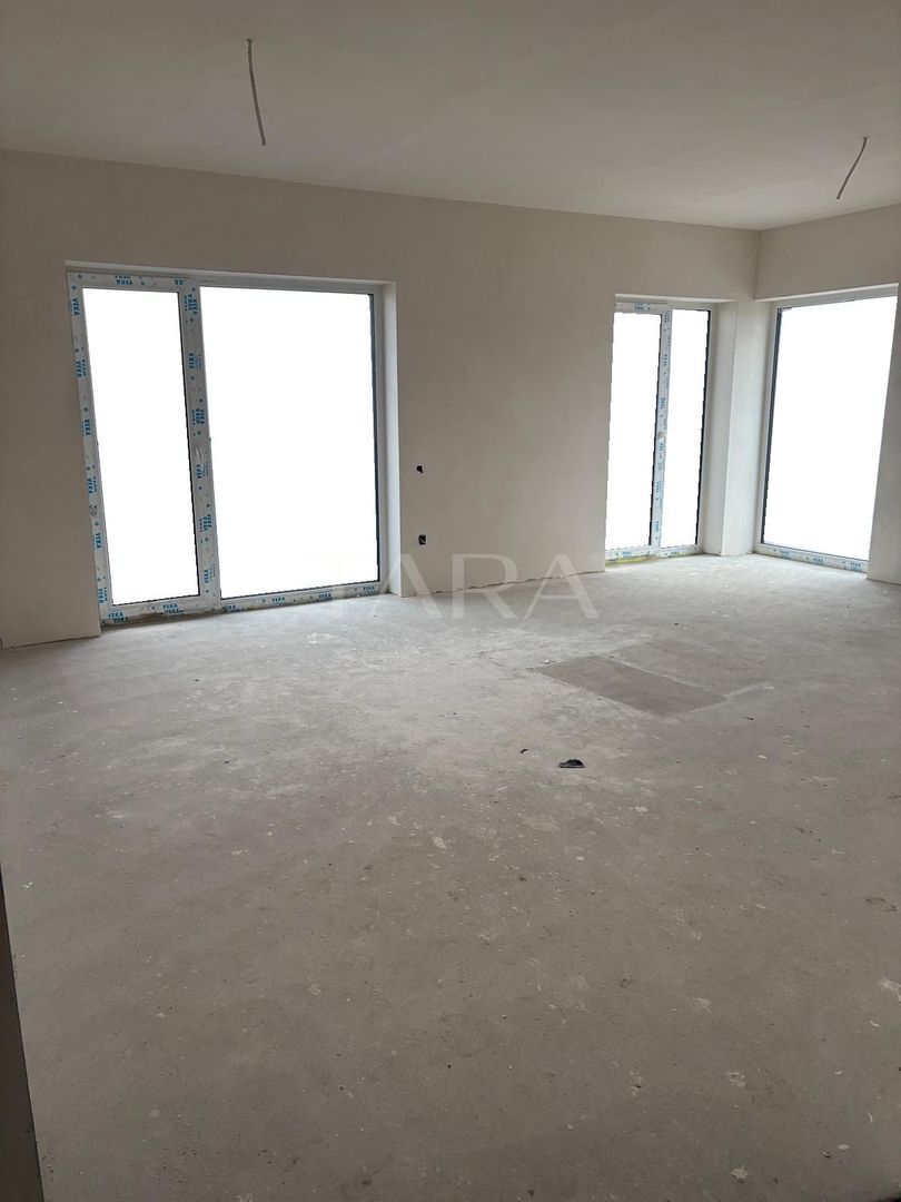 Penthouse 3 camere cu terasă și parcare. - Poză 1