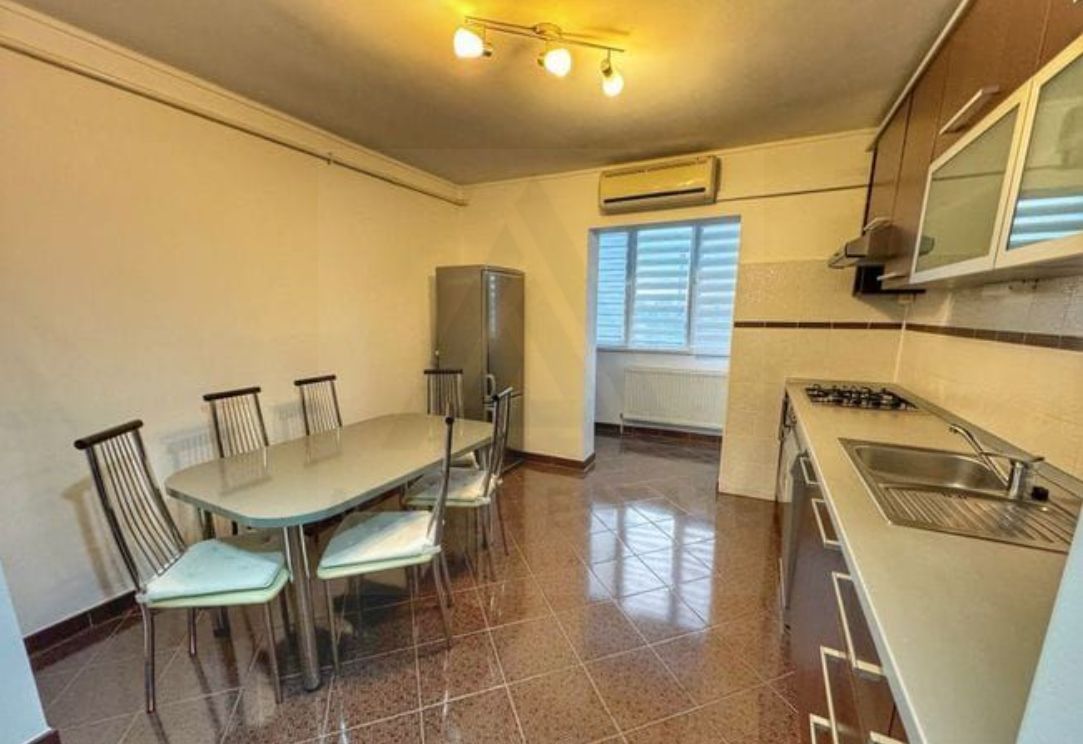 Apartament  2 camere 2 balcoane amenajate si pivnita etaj 1 Strand - Poză 8