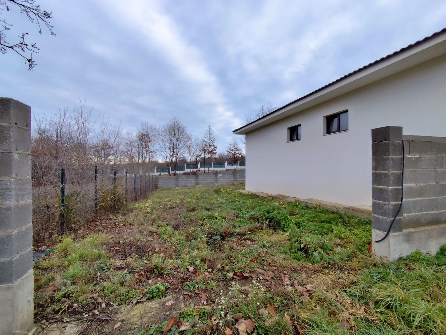 Casa noua de vanzare, nivel parter, living generos si 3 dormitoare - Poză 3