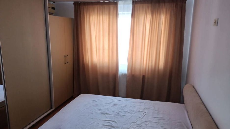 închiriez apartament 2 camere - Poză 3