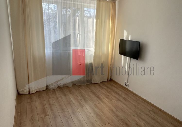 Inchiriem apartament 3 camere- Gorjului-Pet friendly - Poză 8