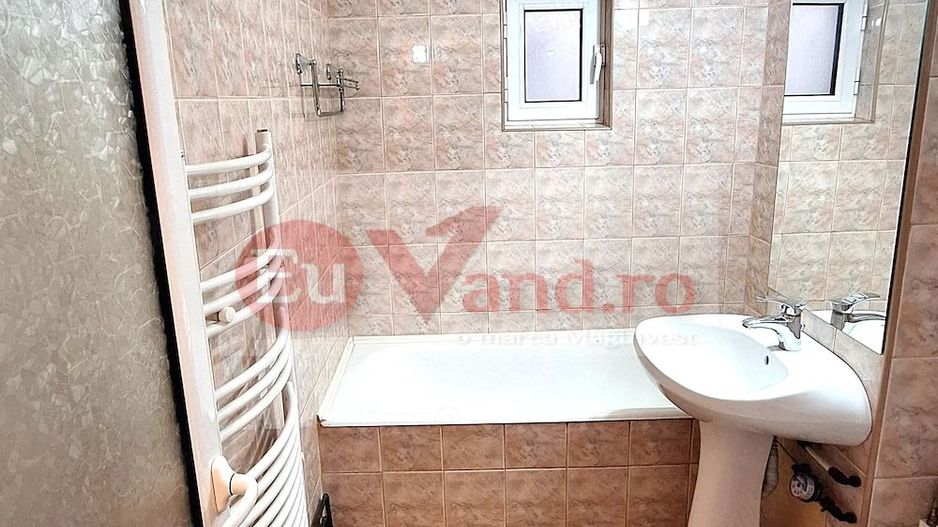 De inchiriat apartament  renovat cu 3 camereTiglina 3, 500 E - Poză 9