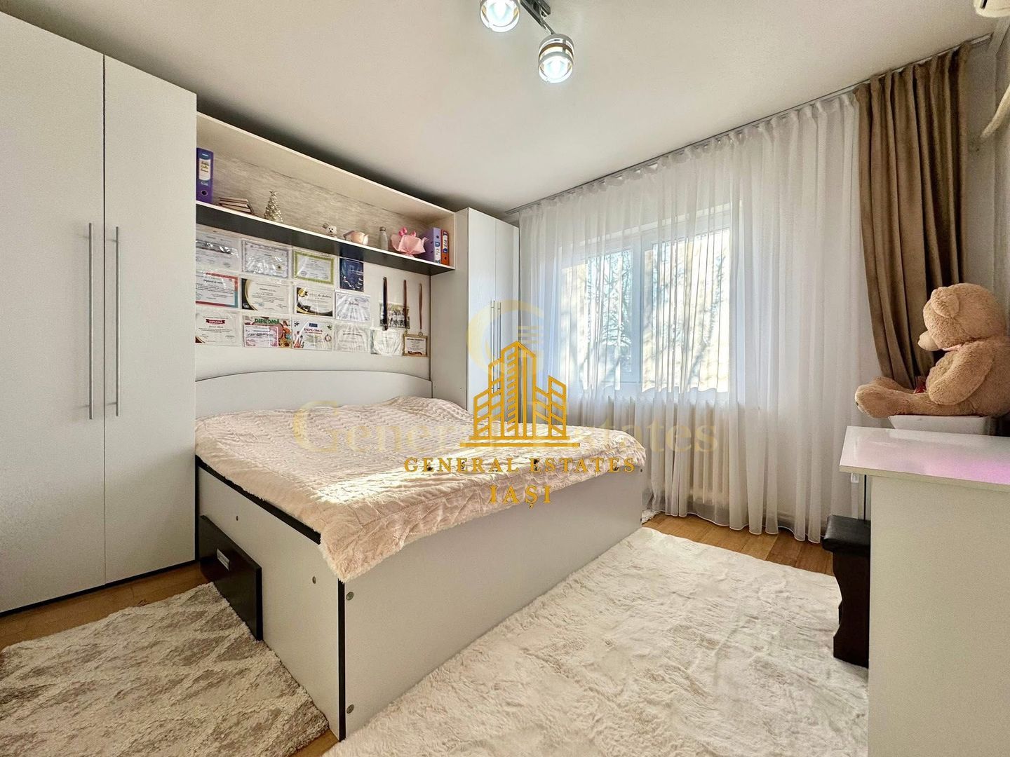 Vânzare apartament -Tătărași, Str. Vasile Lupu (Stația Flora) - Poză 1