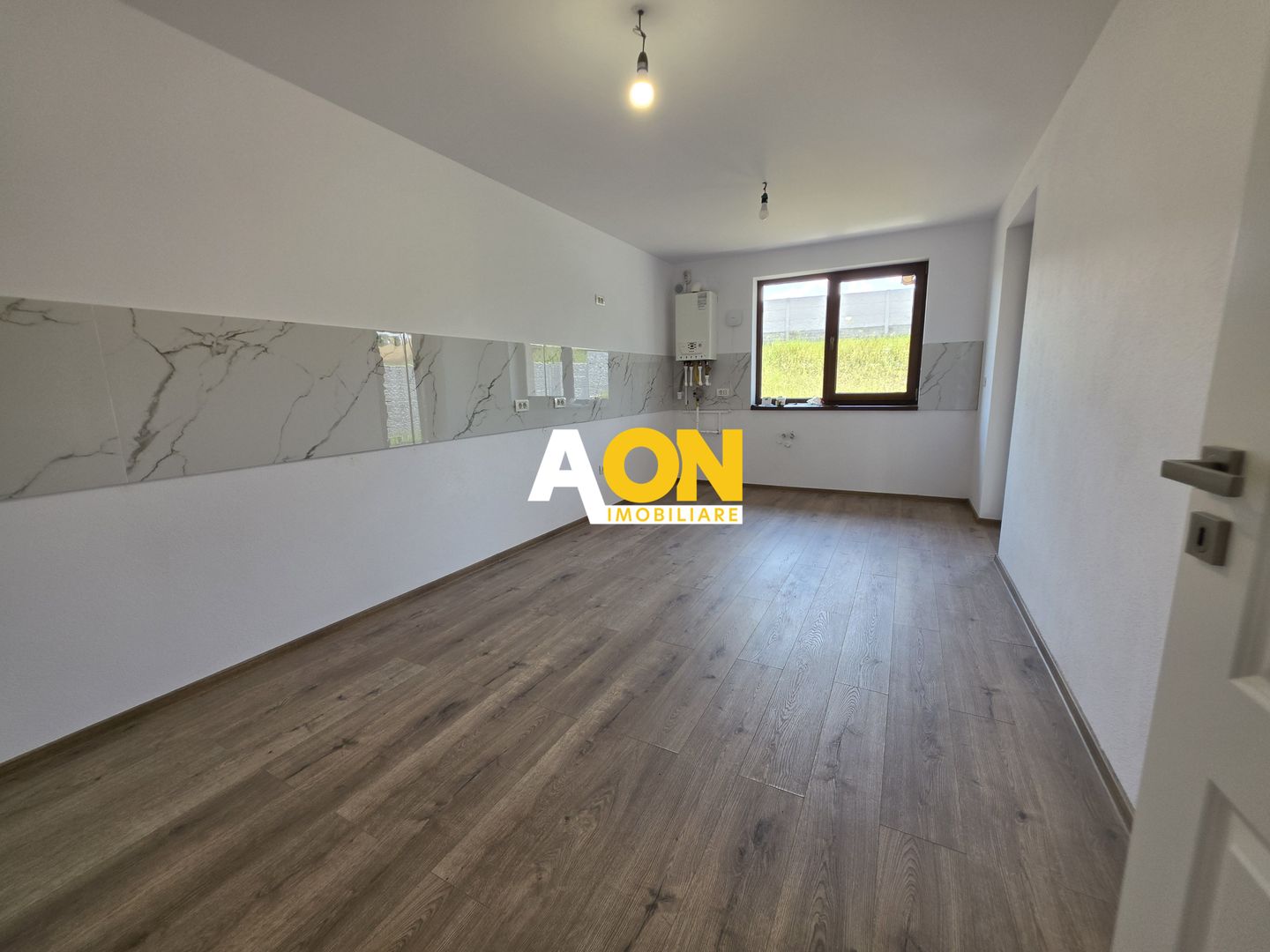 Super Oferta! Casa Individuala 4 Camere, 2 Bai, 700mp Teren - Poză 3