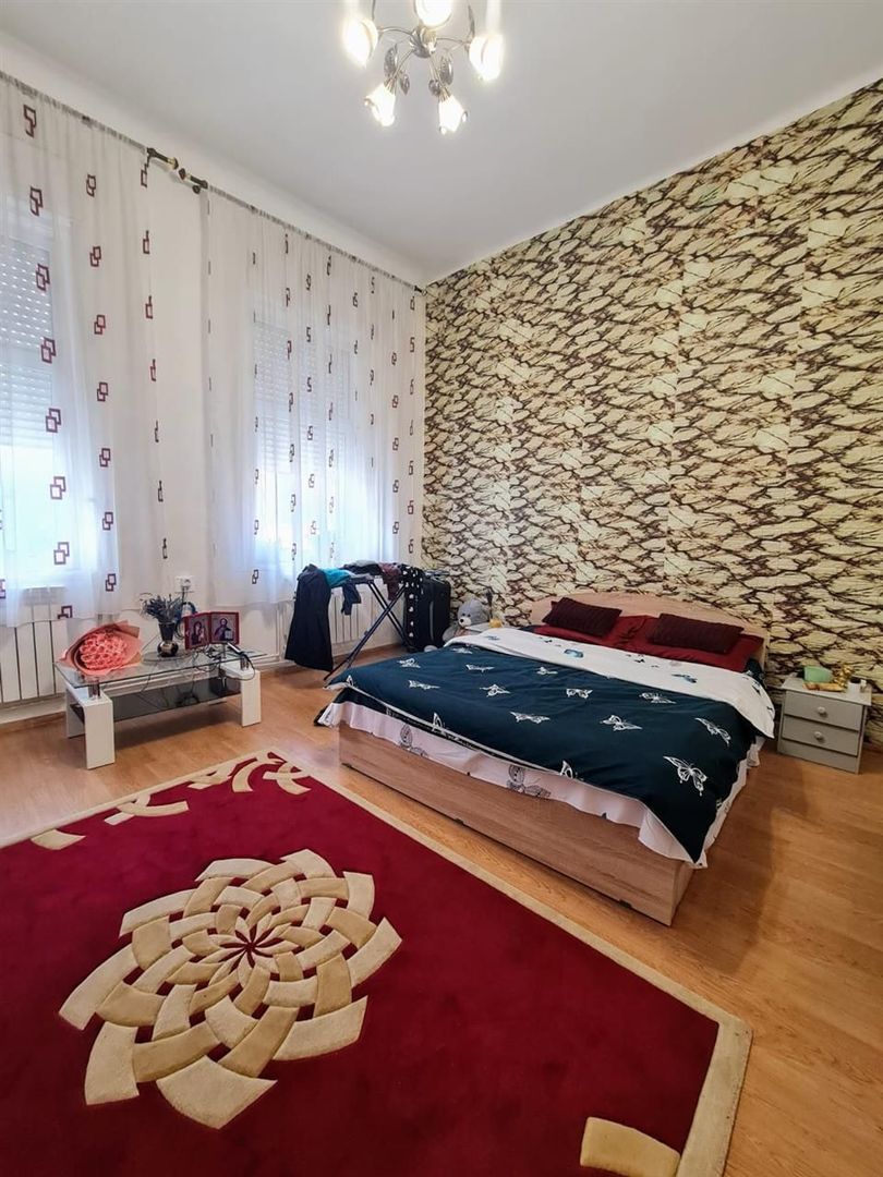 Casa Central Oradea - Poză 3