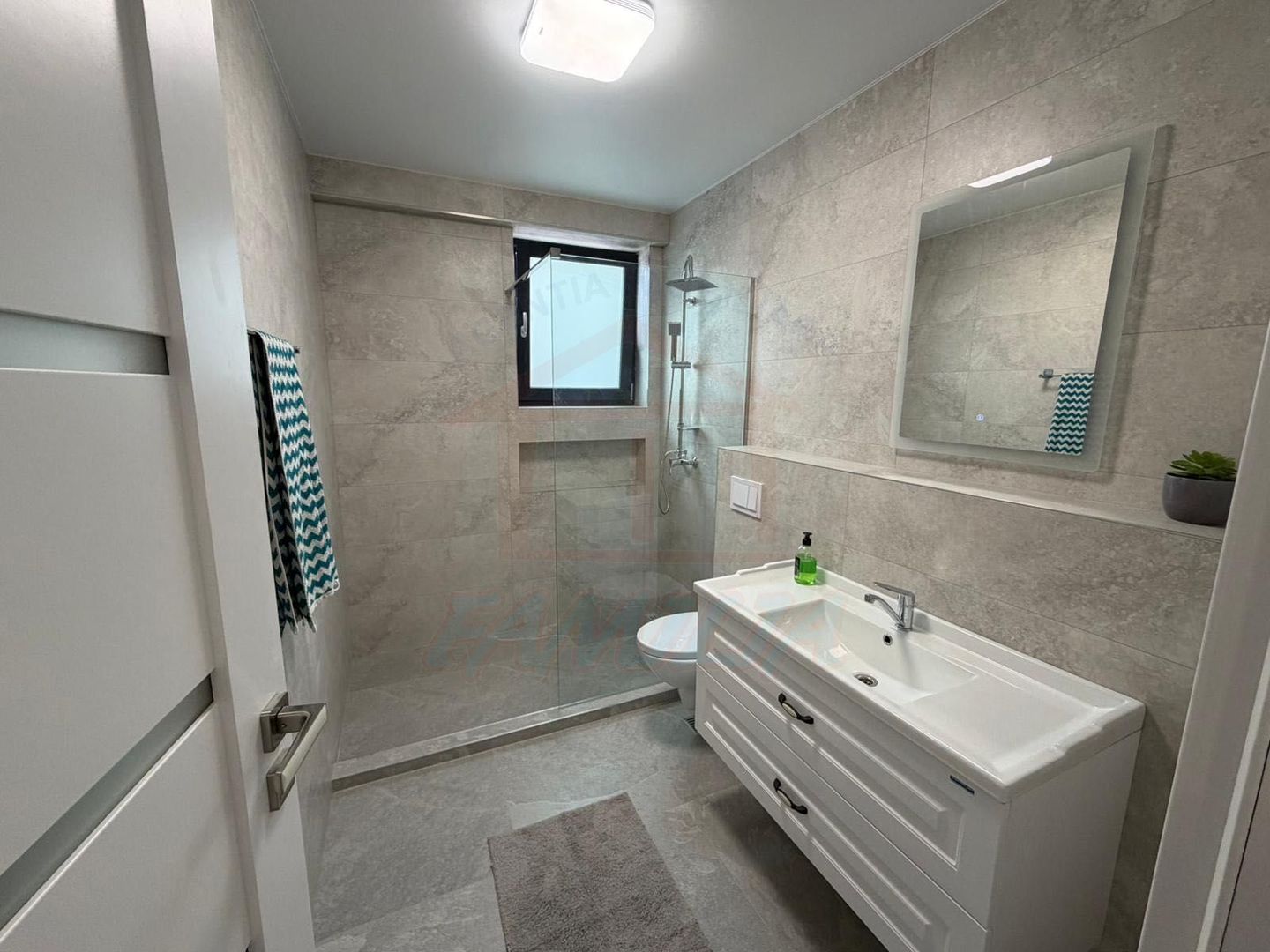 Inchiriere apartament 2 camere, Micro 14, 58 mp, 550 EURO/Luna - Poză 5