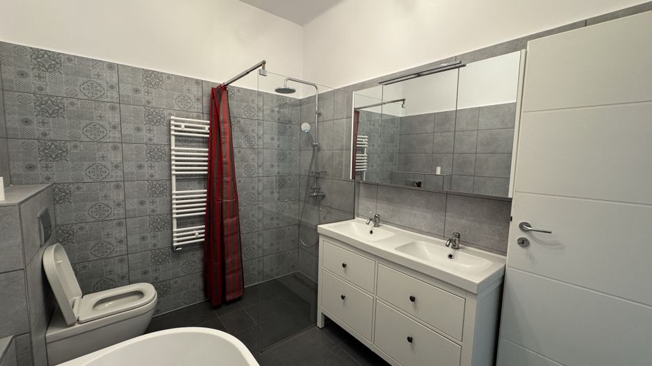 Apartament cu vedere spre Tâmpa, liniște și natură, în Centrul Istoric al Brașov - Poză 10