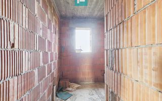 Casă la roșu cu  6 camere,  teren 500 mp în Aluniș - Poză 12