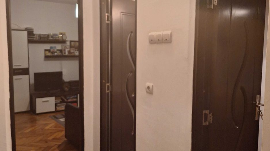 Garsoniera in bloc de apartamente piata Astra - Poză 7
