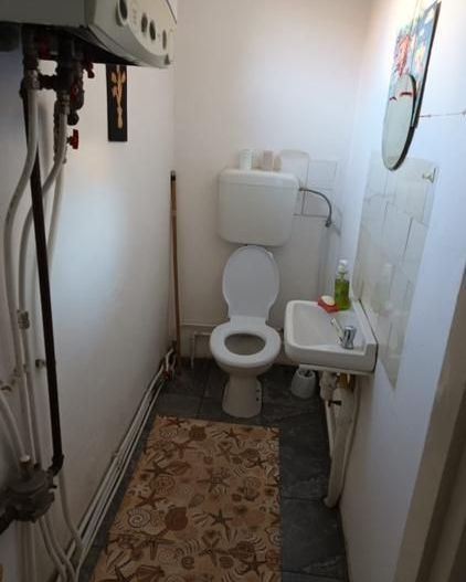 BRASADAS vinde casa cu etaj, 4 camere, central, acces cu masina. - Poză 12