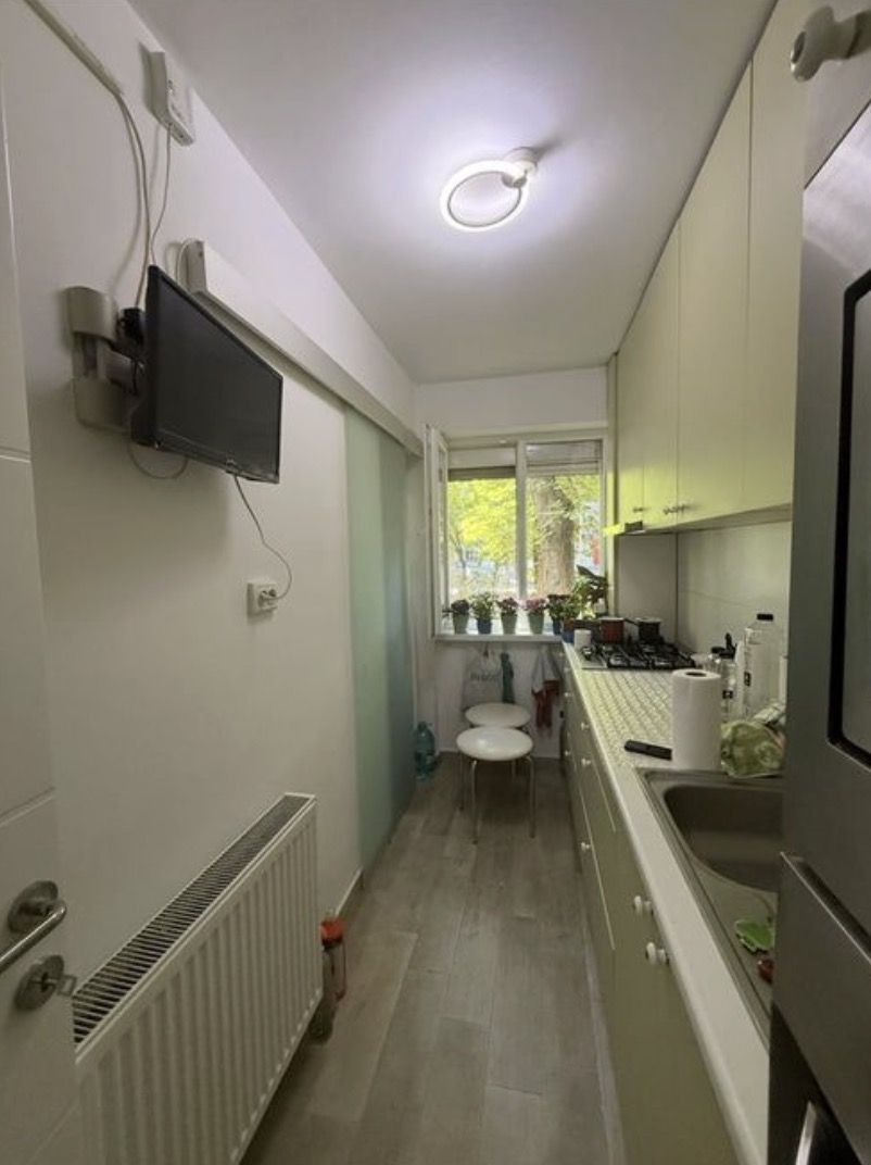 Garsoniera renovata integral 40mp bloc mixt, Favorit - Poză 3