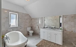 Vila / Casa superba cu 5 camere zona | 1032 mp teren |  Sanpetru Brasov - Poză 13