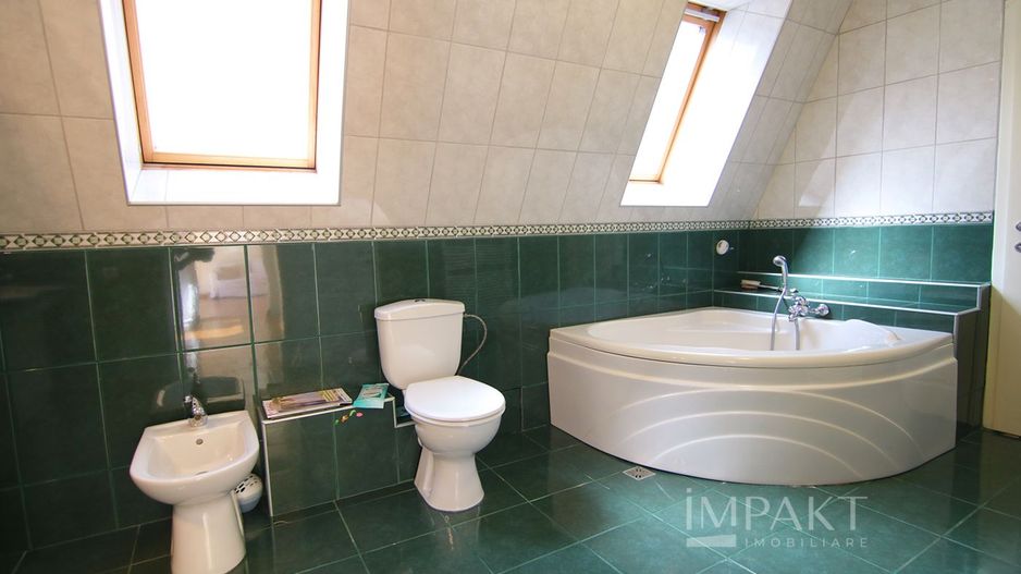 Casa individuala situata la 2 minute de Parcul Engels ! - Poză 19